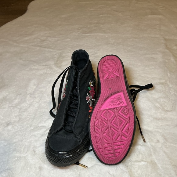 Converse Floral Embroidered High-Top Sneakers - Picture 5 of 6